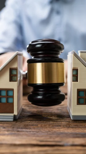 Property dispute resolution lawyer in Delhi